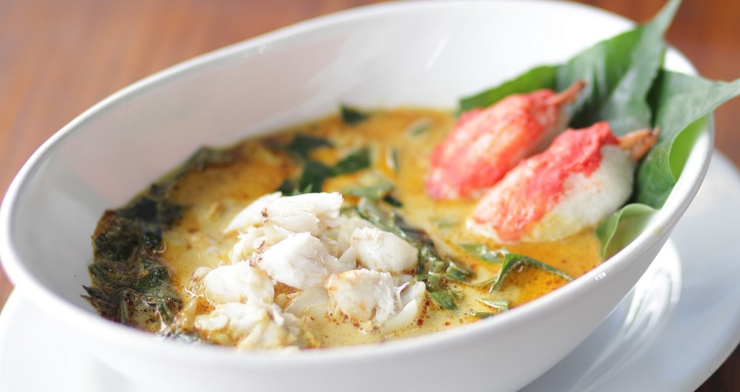 Thai Southern Curry with Crab Meat and Local Herbs